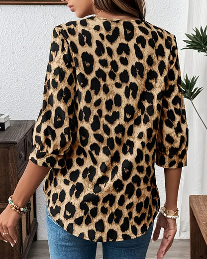 Bluse med halvlange ærmer, leopardprint, vid model