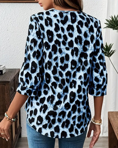 Bluse med halvlange ærmer, leopardprint, vid model