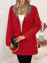 Vendbar frakke med hætte og leopardprint