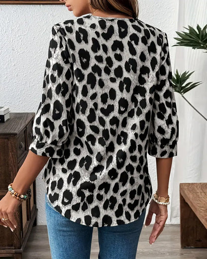 Bluse med halvlange ærmer, leopardprint, vid model