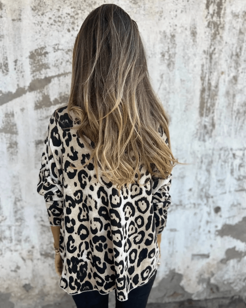Elvéra | Dametop med leopardprint, afslappet stil